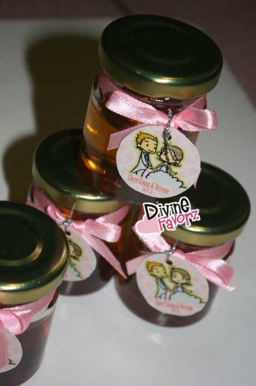 40ml Circular Personalized Honey Jars with Tag - Click Image to Close