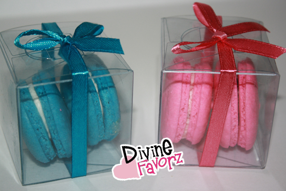 2pcs Macarons in a Clear Box - Click Image to Close
