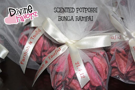 Bundle Bunga Rampai Potpourri with Personalized Ribbon - Click Image to Close