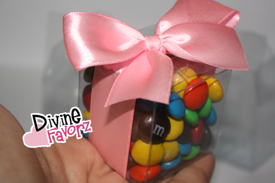 4.5cm Clear Box with M&ms - Click Image to Close